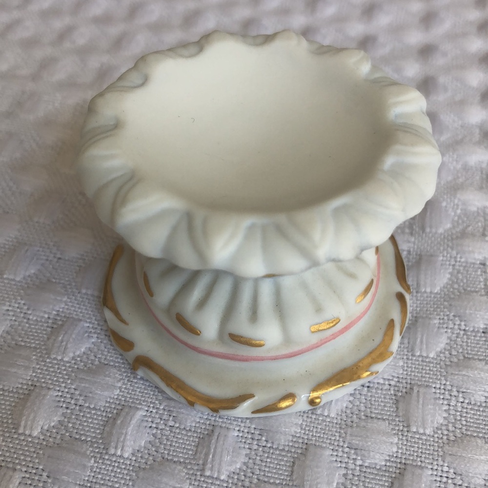 Vintage Lenox Lily Blossom Egg 1990 with stand. - Picture 8 of 10